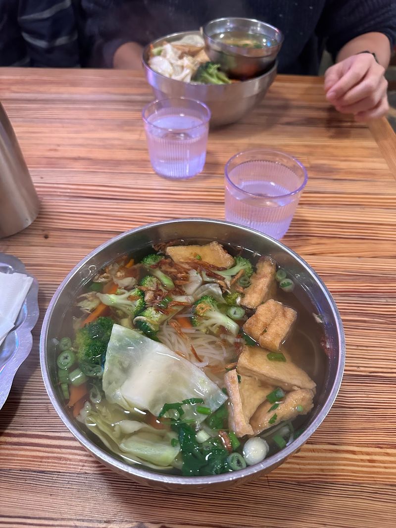 Chicken, Veggie, and Prawn Options