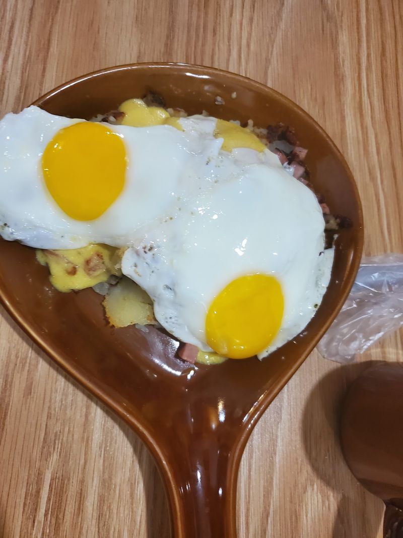 Chipped Beef and Eggs, the Headliner