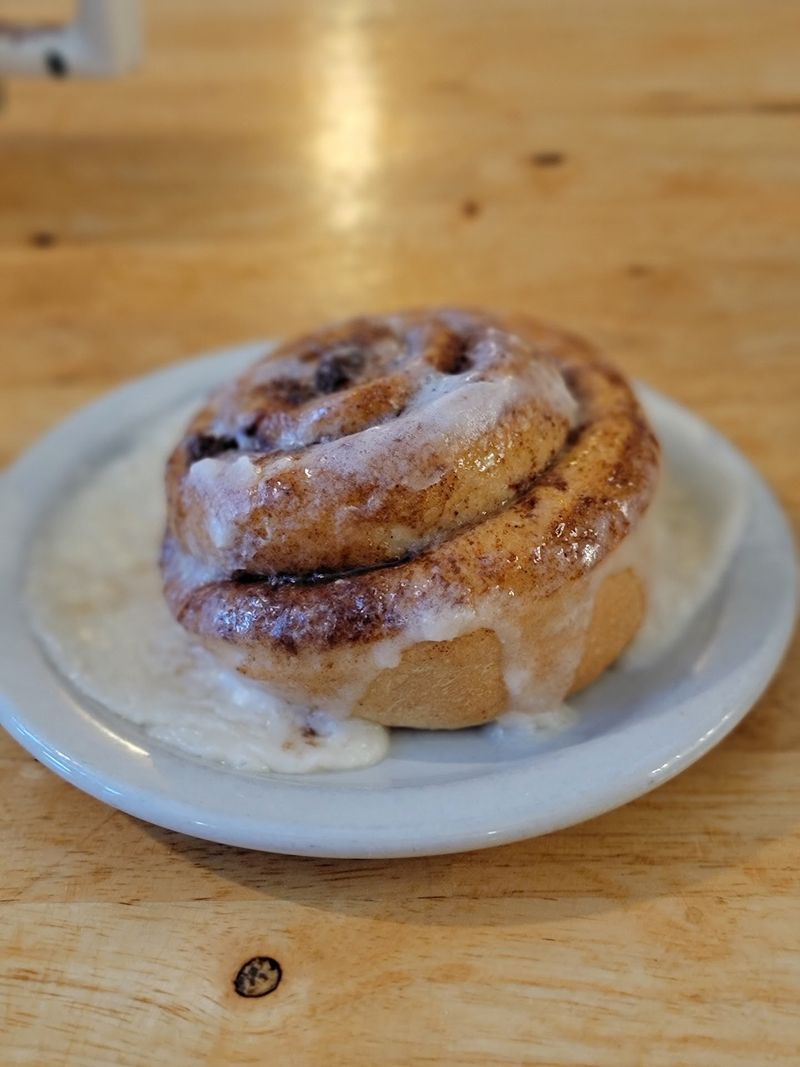 Cinnamon Rolls Worth the Drive