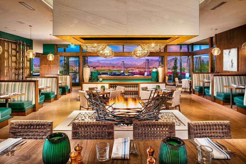 Clubhouse Dining With a Sunset Schedule Clubhouse Dining With a Sunset Schedule