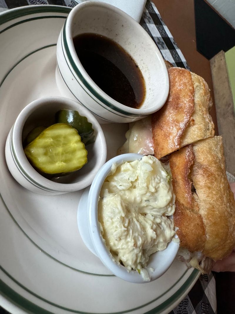 Clubs and French Dips With Fans of Their Own
