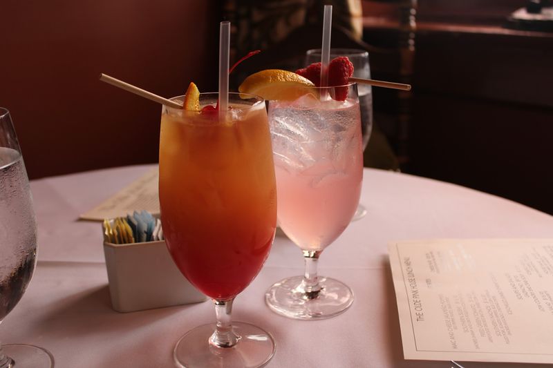 Cocktails Worth Lingering Over Cocktails Worth Lingering Over