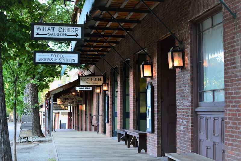 Columbia City Hotel & What Cheer Saloon, Columbia, CA