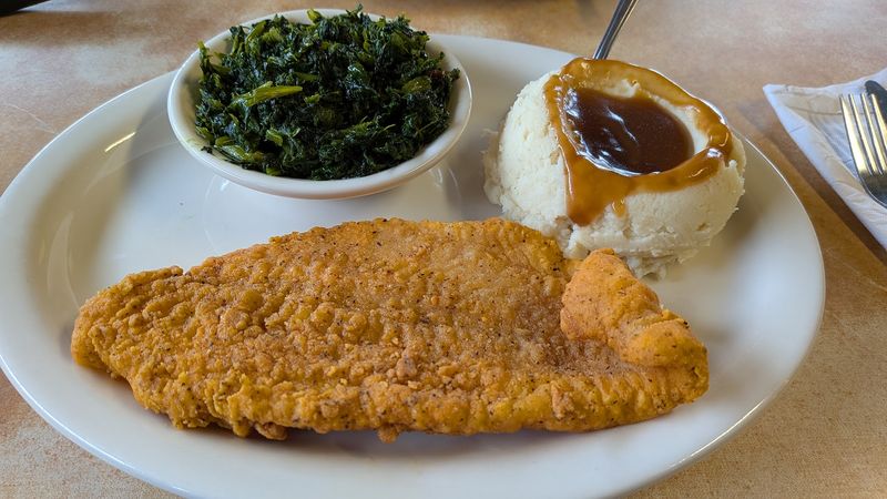 Comfort Plates With Hometown Roots
