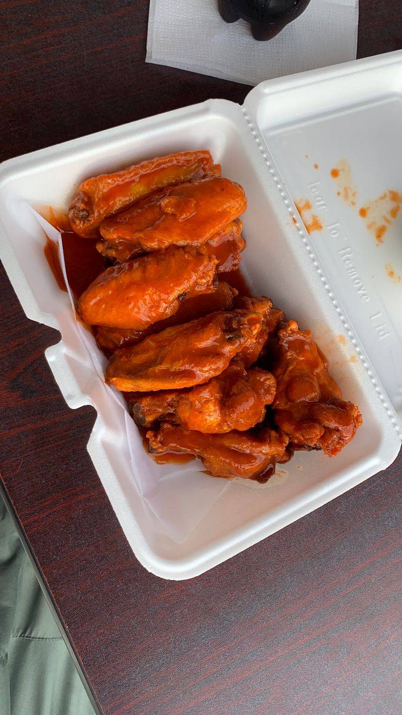Cooked-to-Order Wings and the Wait That Comes With Them Cooked-to-Order Wings and the Wait That Comes With Them