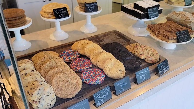 Cookies Carry the Conversation