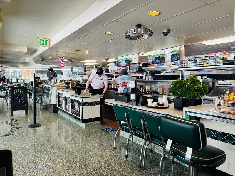 Counter Stools, Booths, and Quick Seats