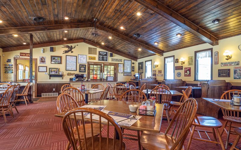Country Store Decor Worth a Second Look Country Store Decor Worth a Second Look
