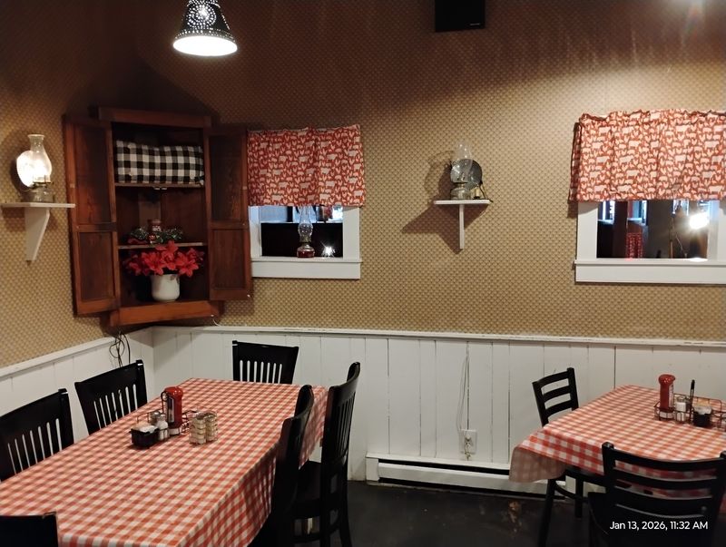 Cozy Rooms and Train-Themed Lamps