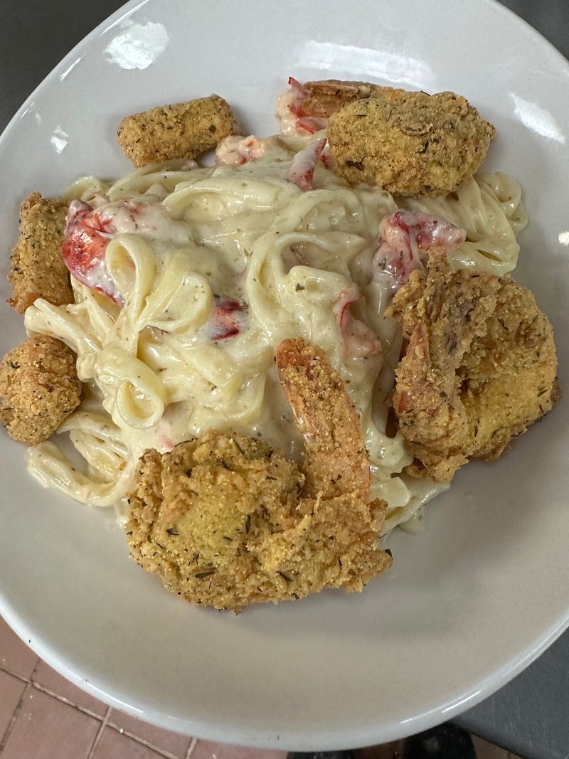 Crab Cakes That Earn a Second Order Crab Cakes That Earn a Second Order