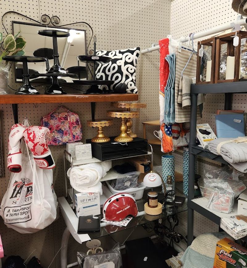 Crafts, Clothes, and Sewing Supplies Crafts, Clothes, and Sewing Supplies