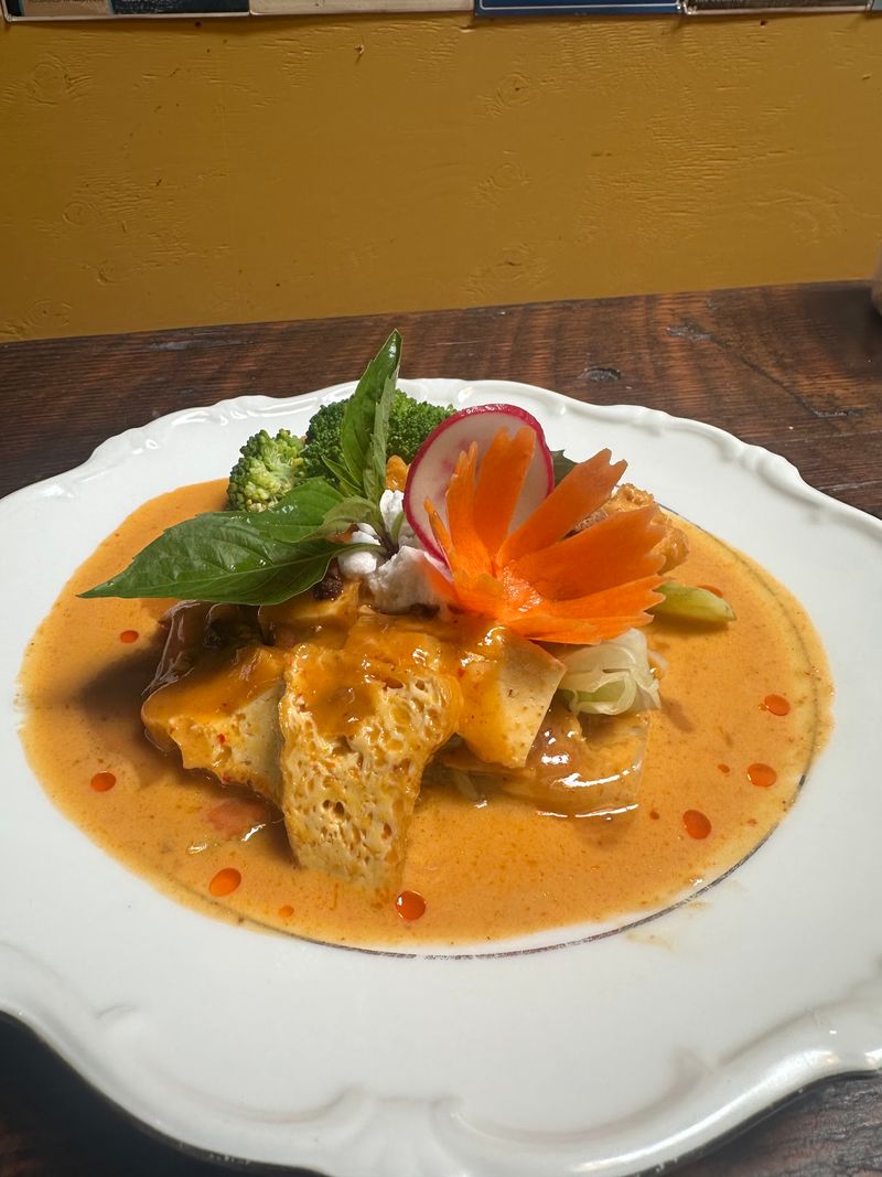 Curry & CoCo Thai Eatery, Astoria, OR Curry & CoCo Thai Eatery, Astoria, OR