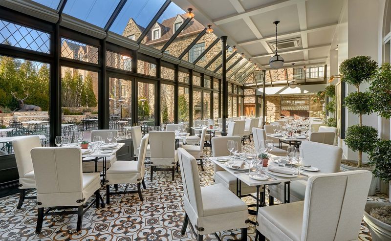 Deer Path Inn, Lake Forest, IL