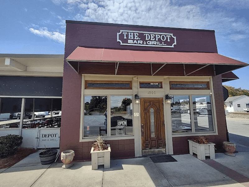 Depot Bar & Grill, Springfield, TN