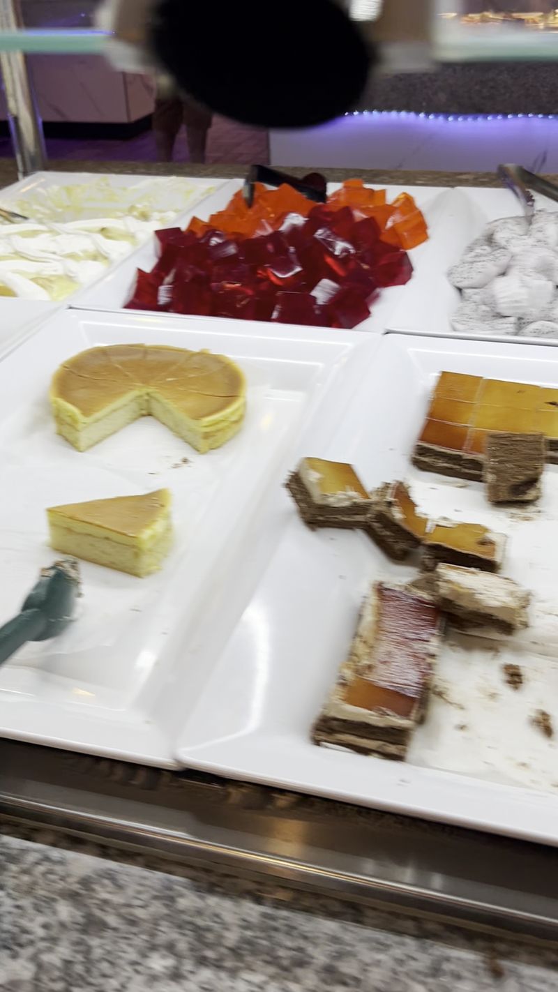 Desserts, Salads, and the Kid Corner Desserts, Salads, and the Kid Corner