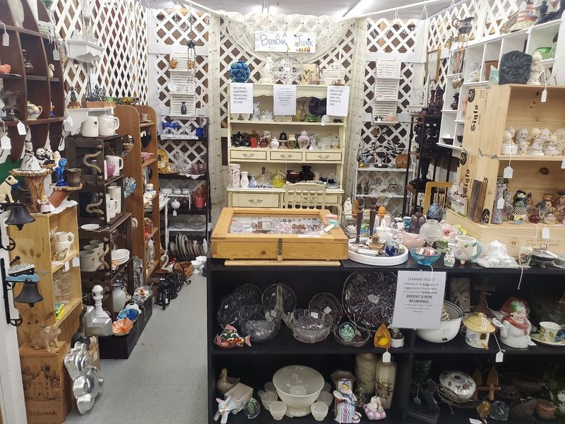 Dishes, Jewelry and Glass Worth a Closer Look