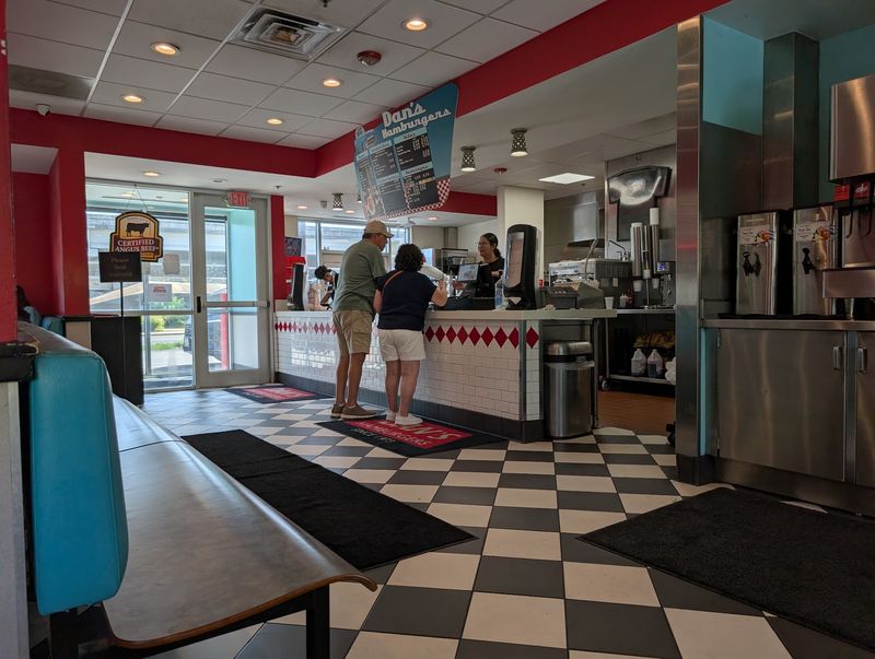 Drive-Thru Lanes and Dining Room Rhythms