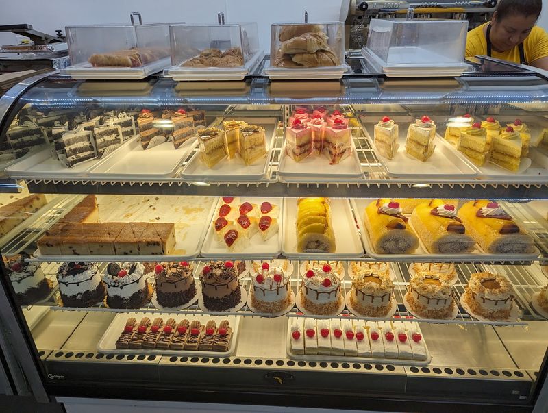 El Fenix Bakery, Union City, NJ El Fenix Bakery, Union City, NJ