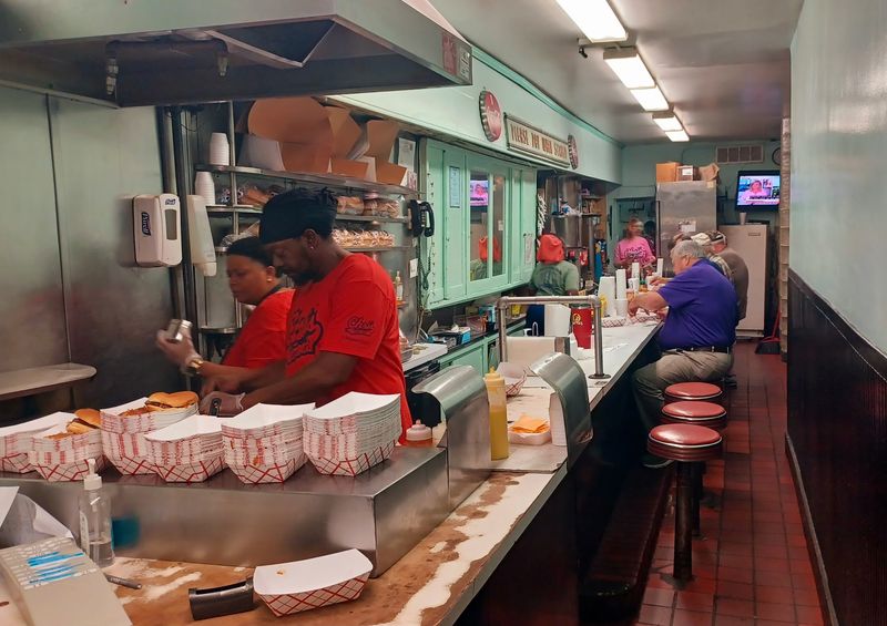 Family-Style Service With Speed Family-Style Service With Speed
