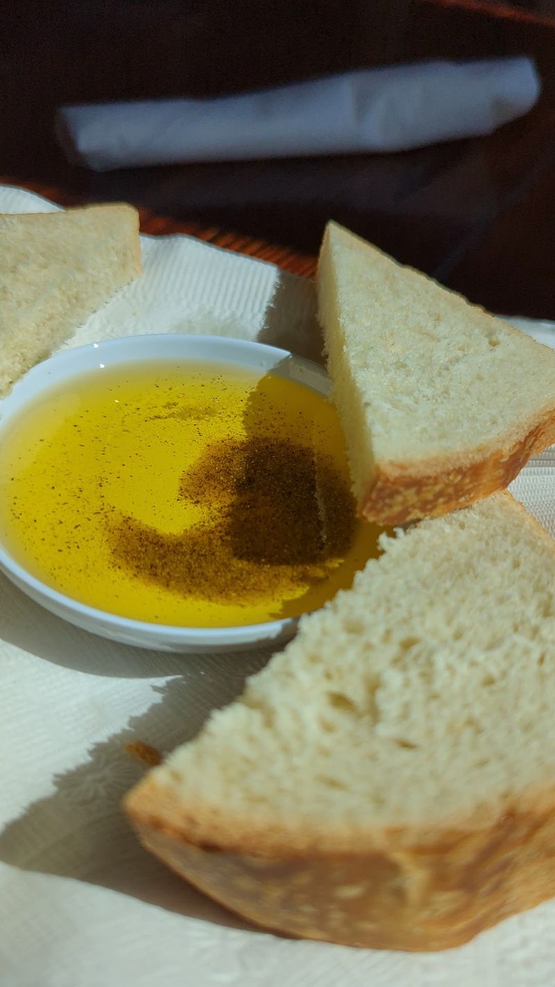 Flaming Cheese and Fresh Bread Flaming Cheese and Fresh Bread