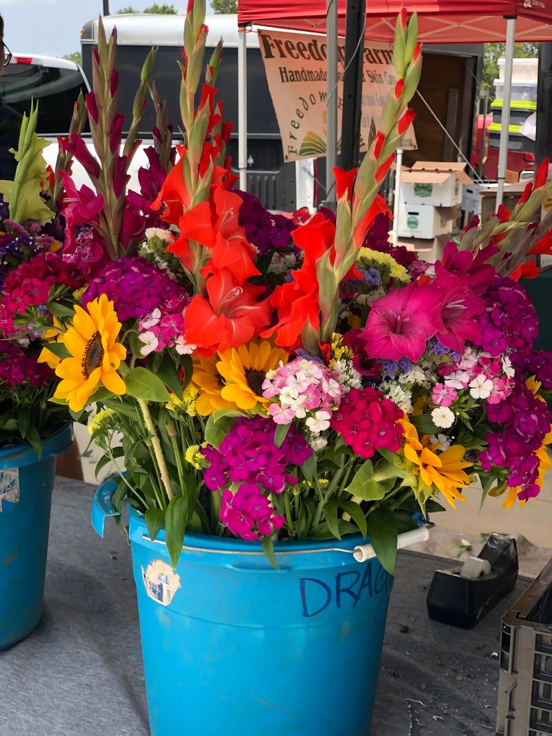 Flower Bunches Big Enough to Share