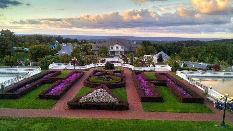 Formal Gardens and Grounds That Steal the Show Formal Gardens and Grounds That Steal the Show