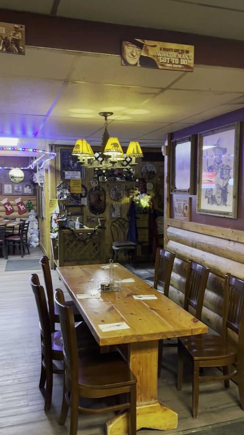 Four Corners | Steakhouse and Lounge, Scranton, KS