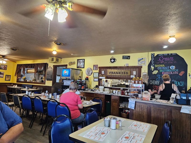 Frankie's Village Restaurant, De Motte, IN Frankie's Village Restaurant, De Motte, IN