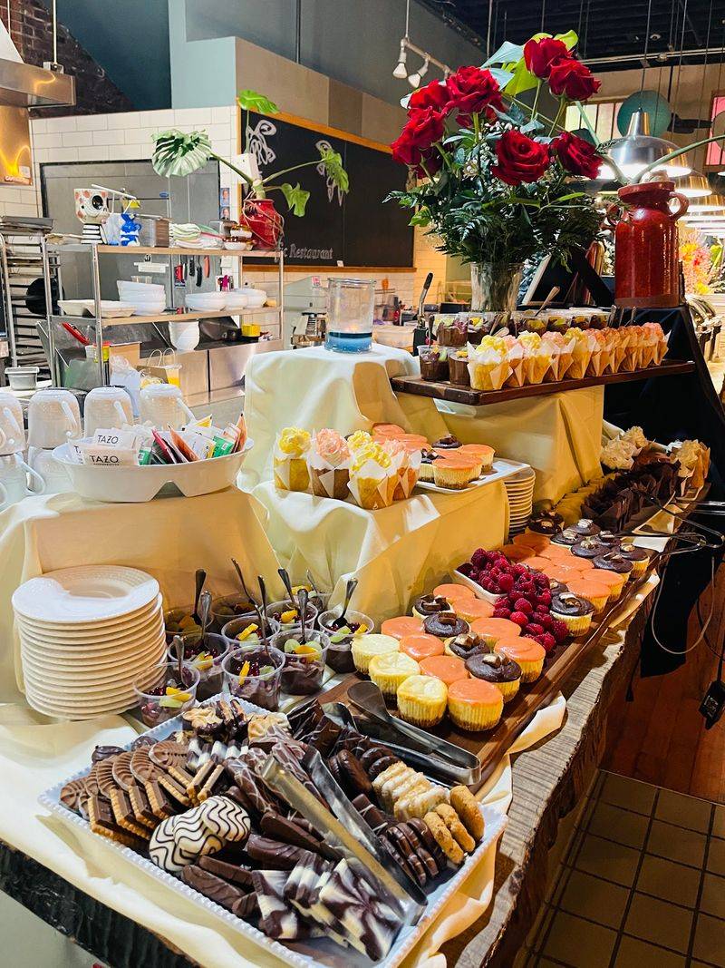 Fresh From a House Bakery and Local Partners Fresh From a House Bakery and Local Partners