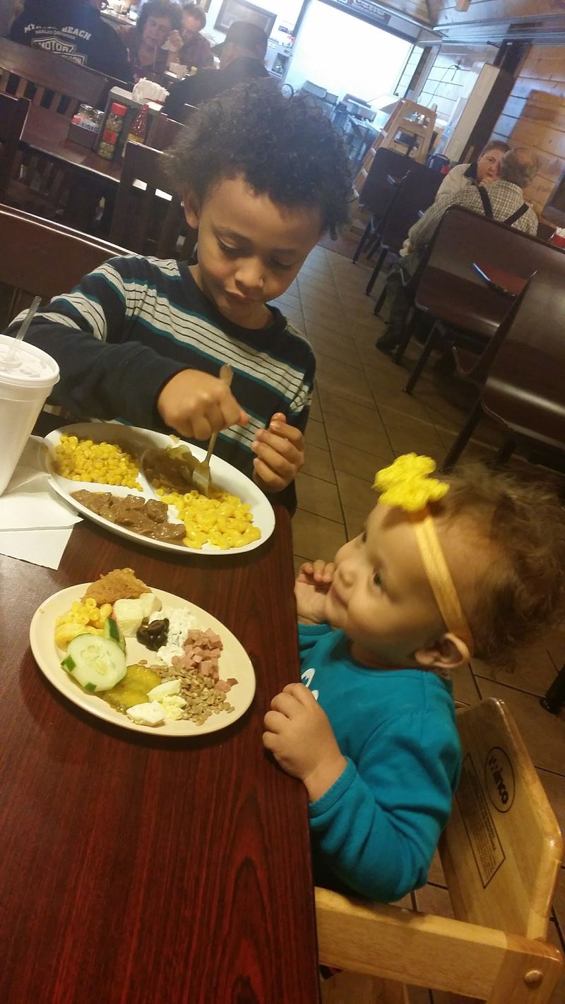 Friendly Faces and Family-Style Comfort Friendly Faces and Family-Style Comfort