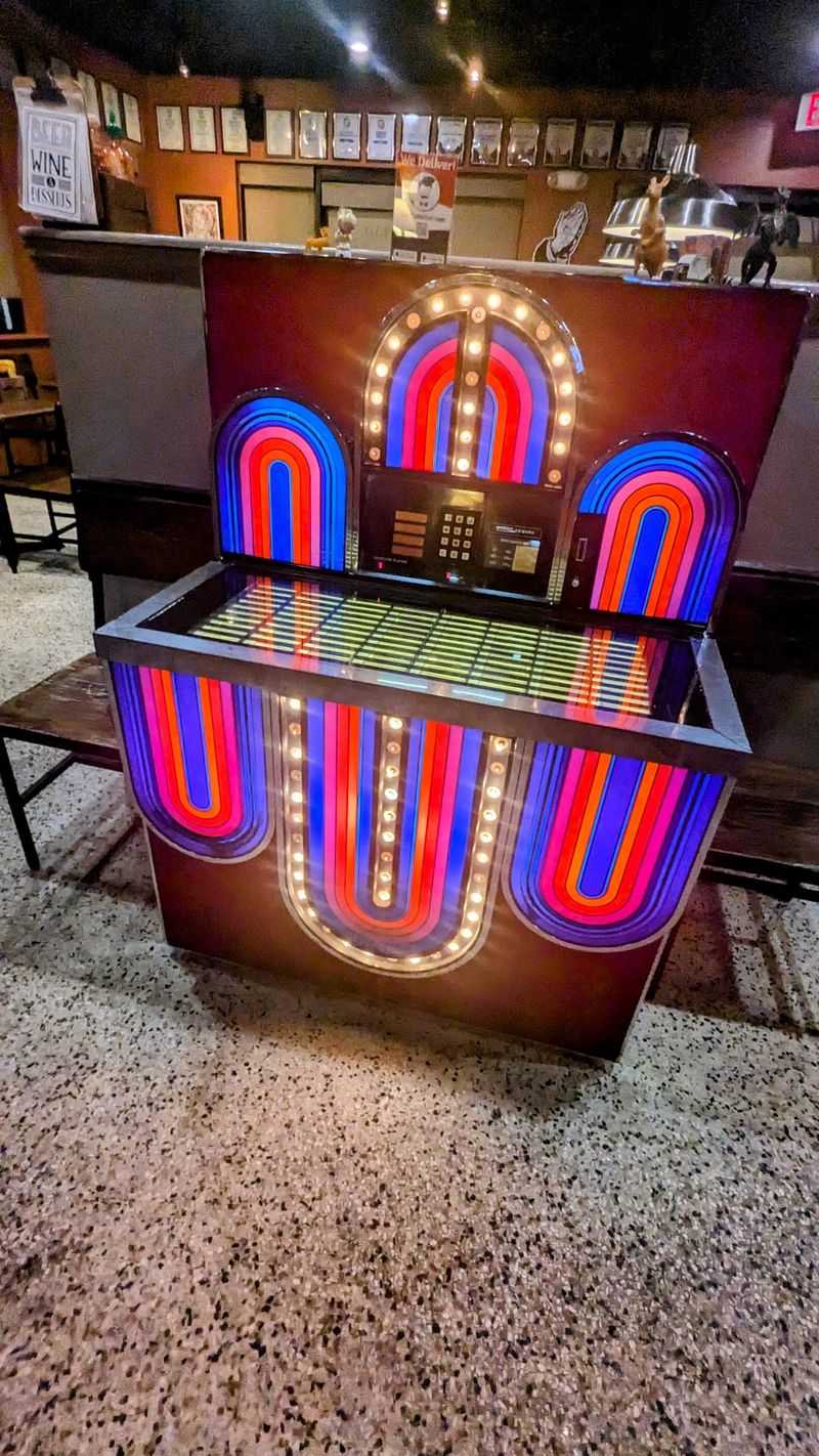 Friendly Servers and Old-School Tunes