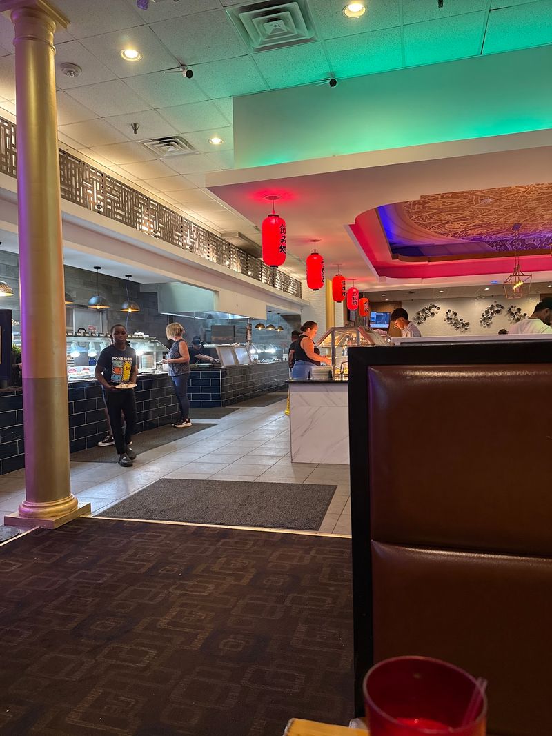 Friendly Staff and Full Glasses