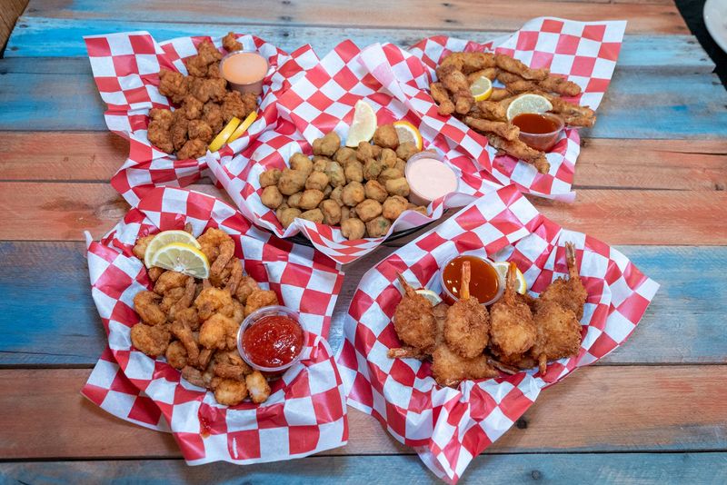 Missouri's Branson Has A Seafood Buffet Where Visitors Load Up On Crab ...