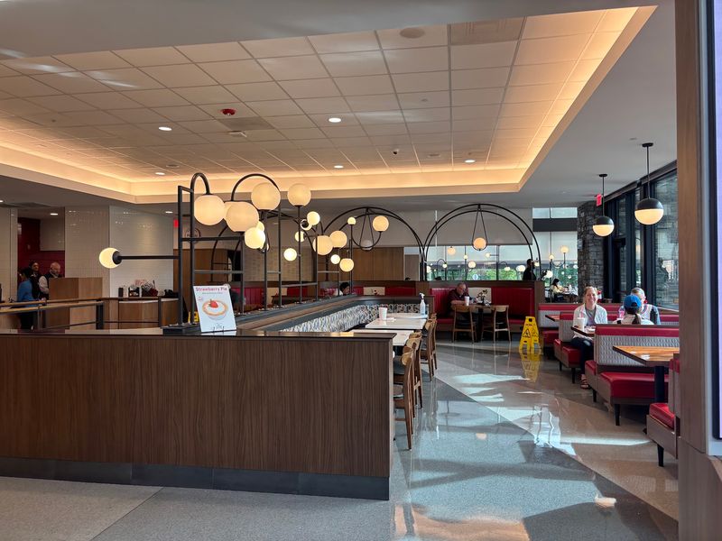 Full-Service Diner Side