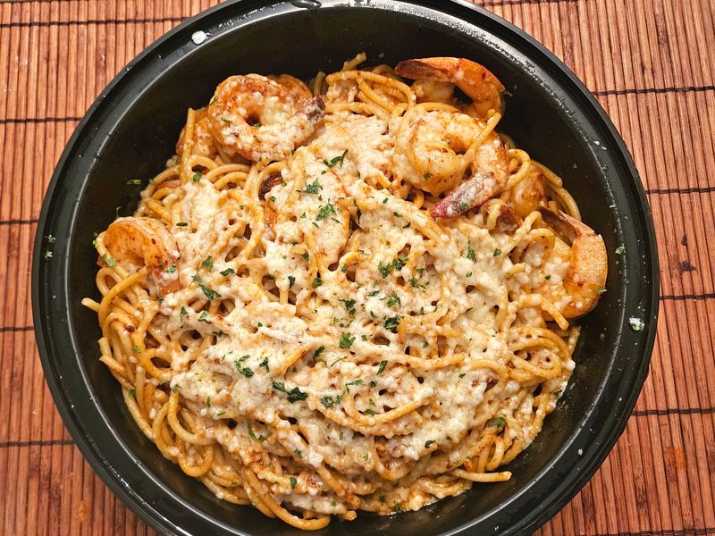 Garlic Shrimp Pasta for Noodle Lovers
