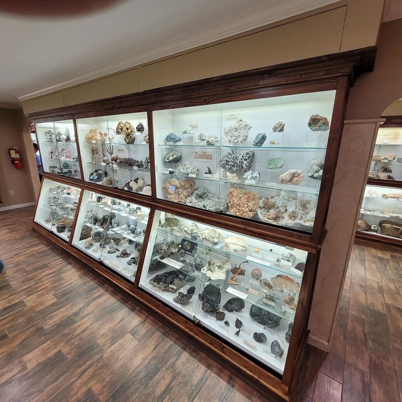 Gems, Crystals, and Rocks for Every Budget Gems, Crystals, and Rocks for Every Budget