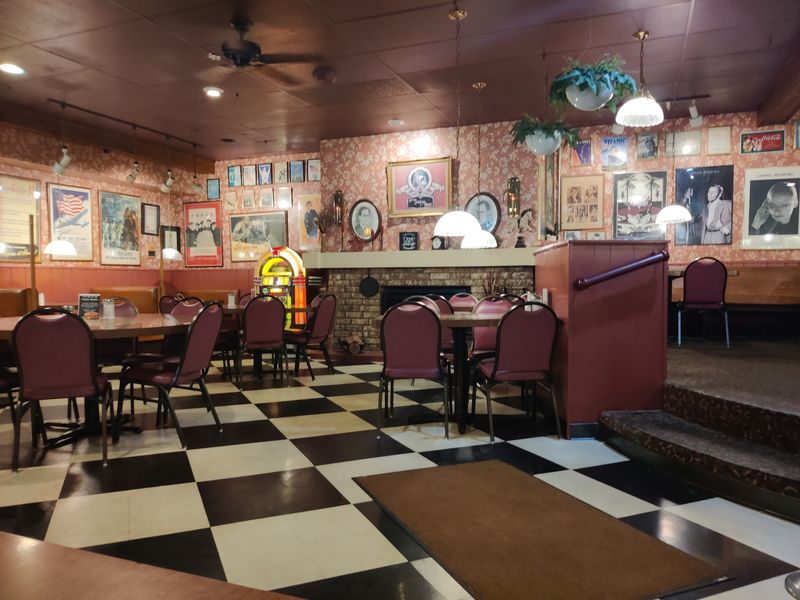 Gene's Place To Dine, Cleveland, OH Gene's Place To Dine, Cleveland, OH