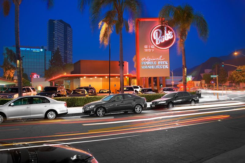 Googie Style With Official Status