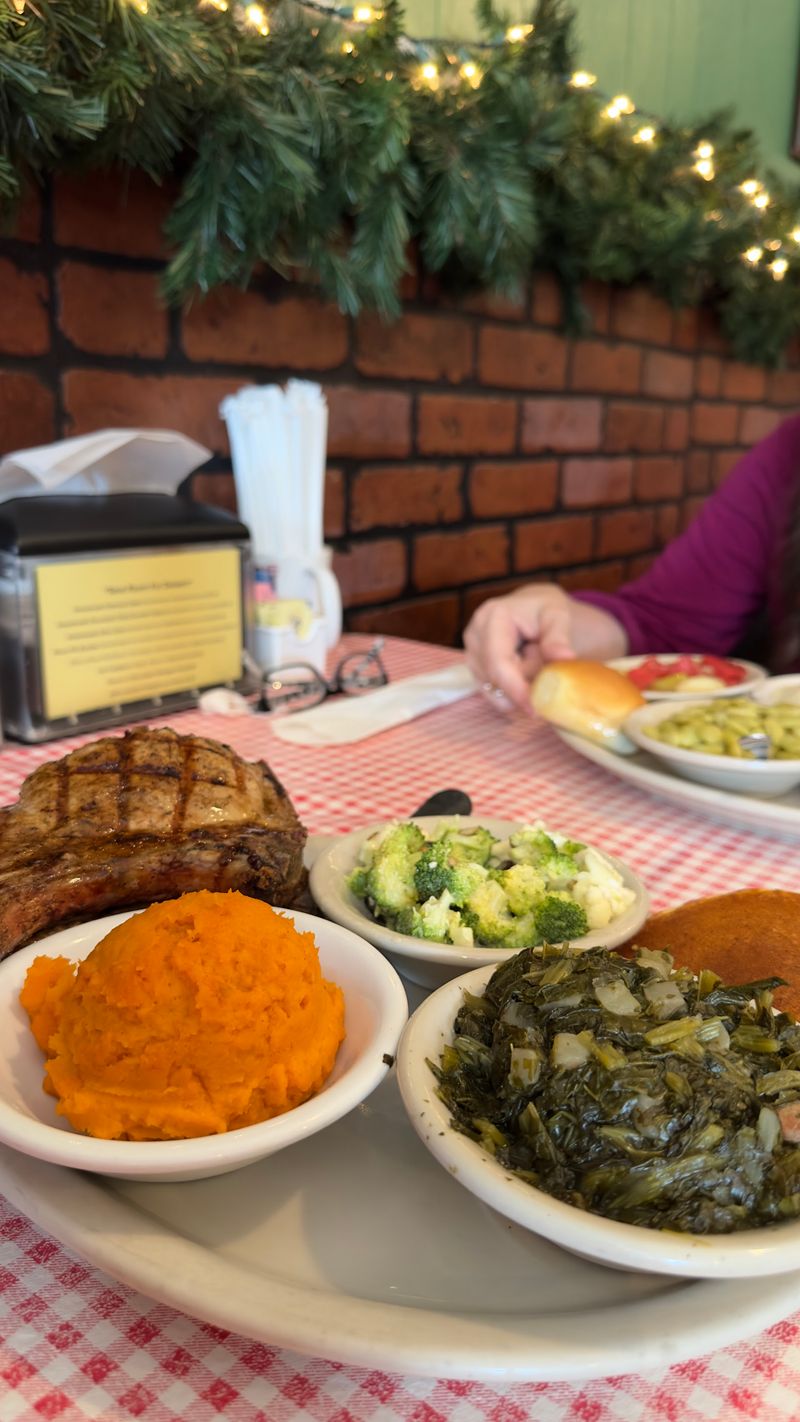 Grandma's Kitchen, Tennessee Edition
