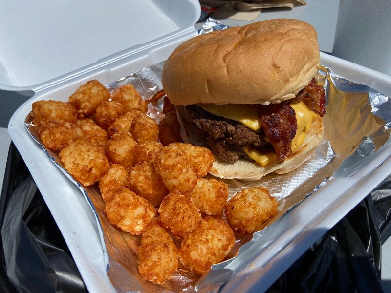 Grandstand Burgers, Overland Park, KS
