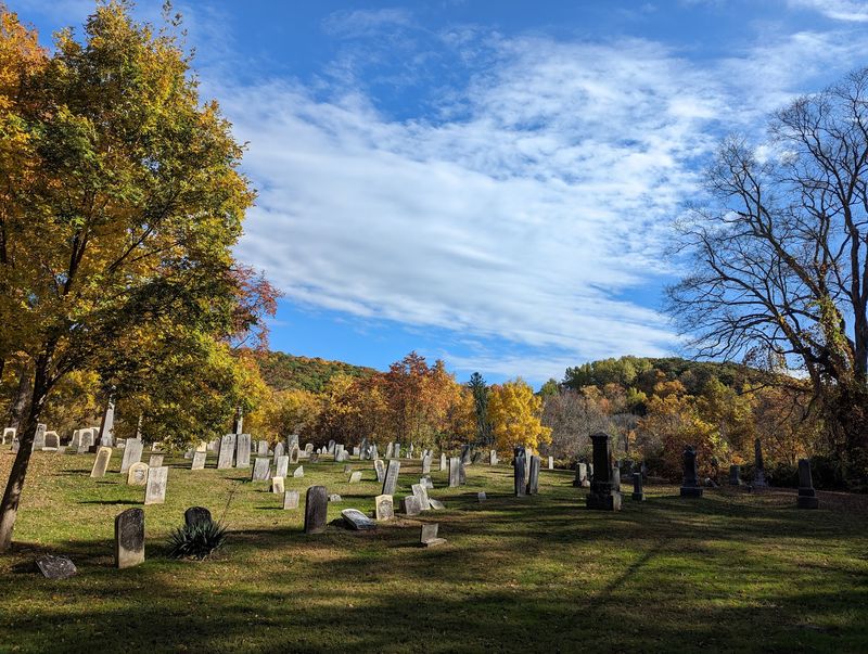 Gunntown Cemetery, Naugatuck, CT