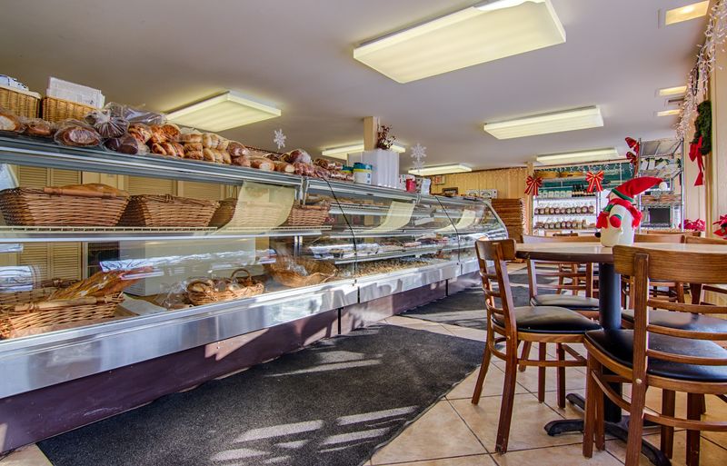Hahn's Bakery Midwest LLC, St. Charles, IL Hahn's Bakery Midwest LLC, St. Charles, IL