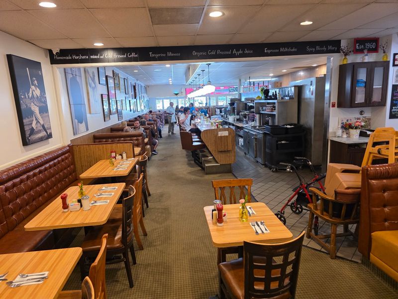 Harry's Coffee Shop, La Jolla, CA