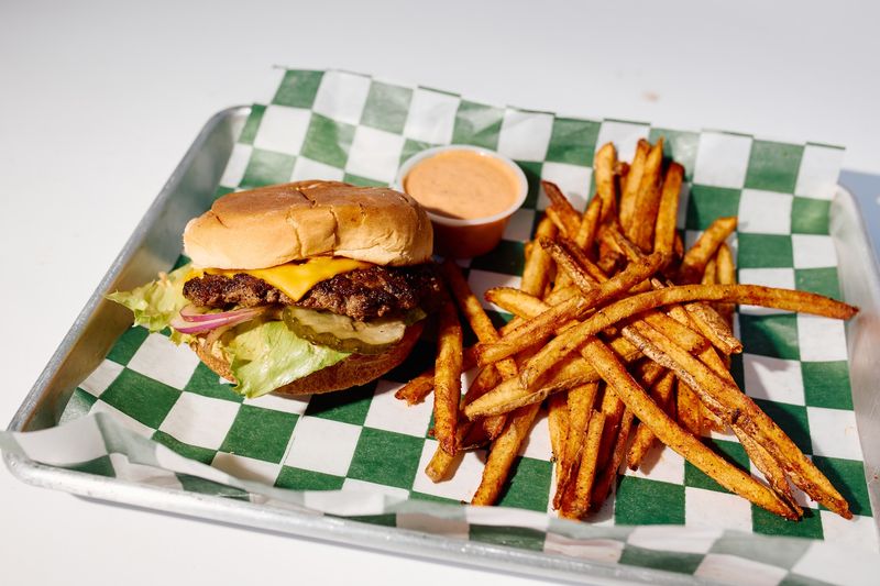 Harry's Proper Burger Tallahassee, Tallahassee, FL