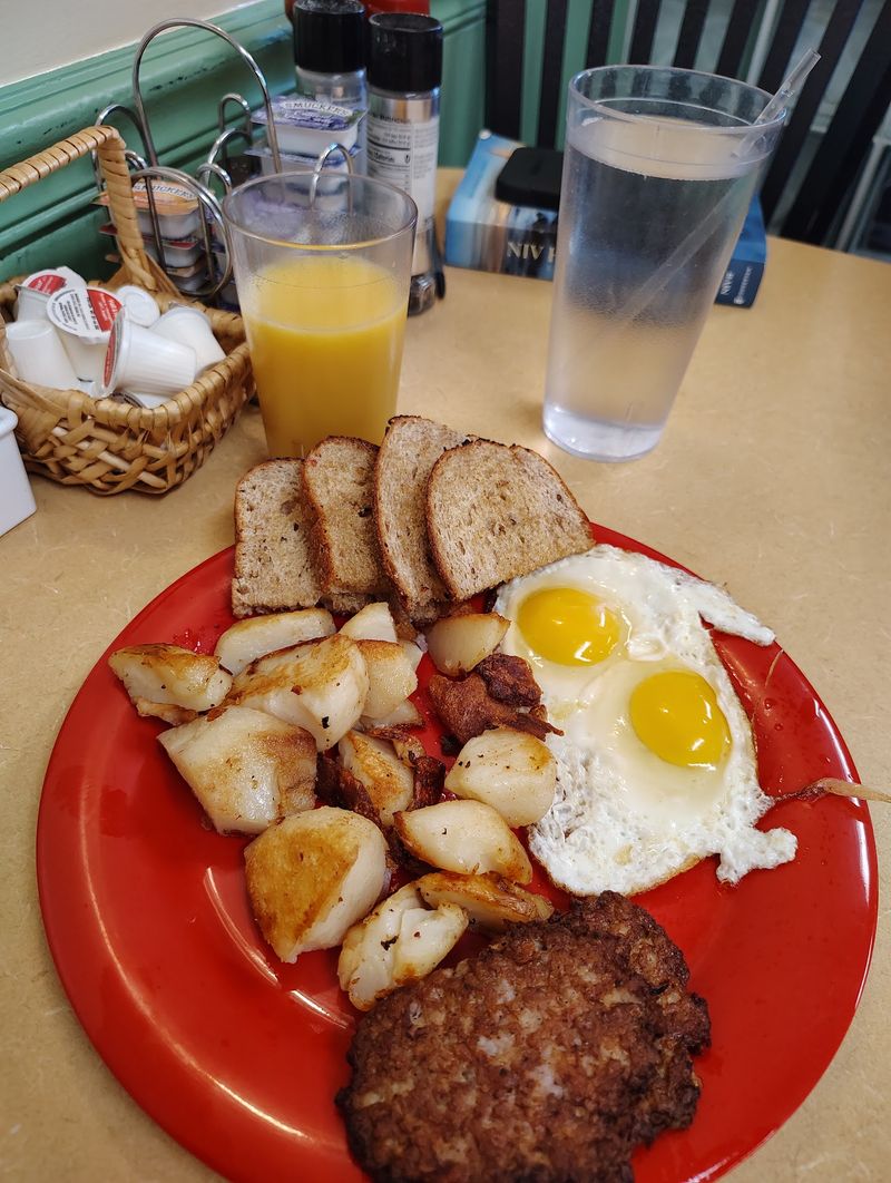 Hash Browns and the Diner Breakfast Tradition