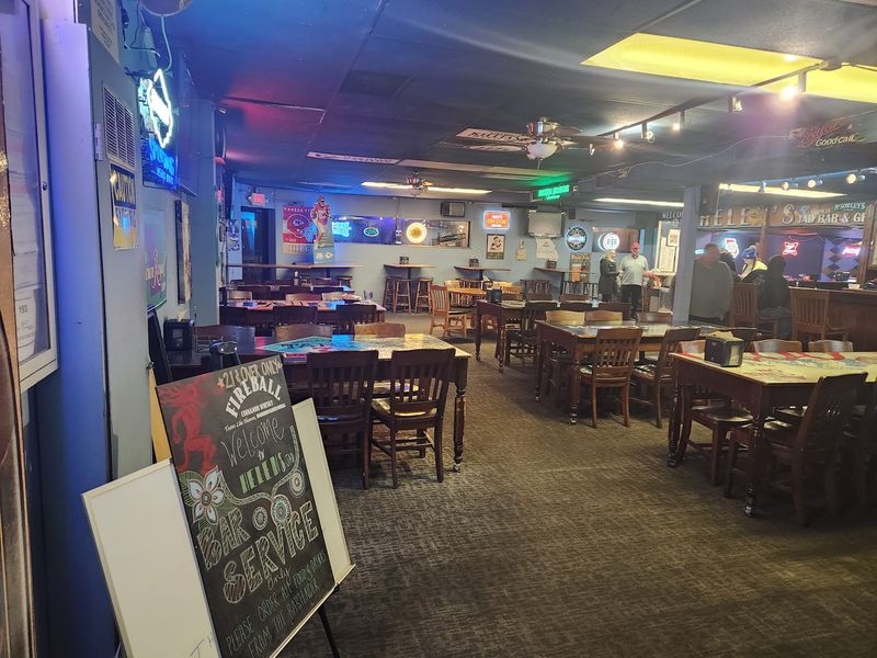 Helen's JAD Bar & Grill, North Kansas City, MO