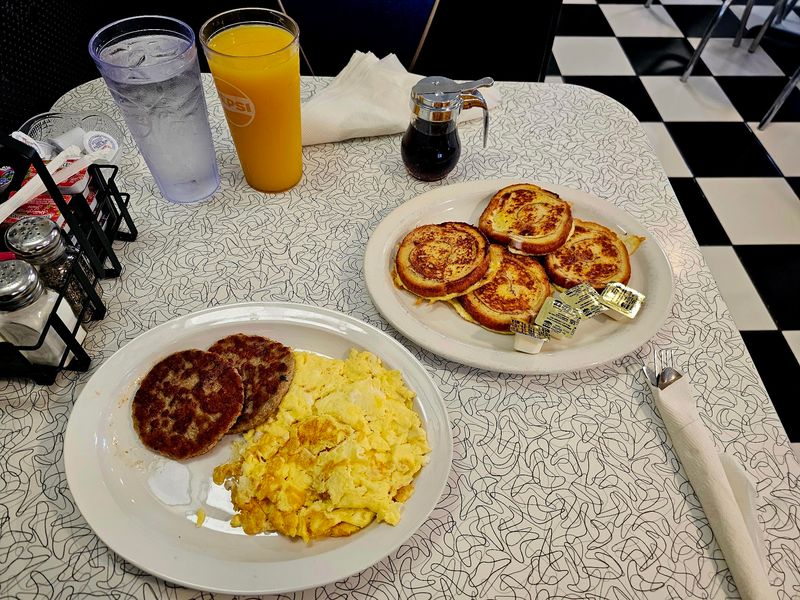 Highland Diner, Highland, IL