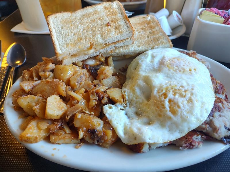 Homemade Hash and the Eggs That Back It Up Homemade Hash and the Eggs That Back It Up