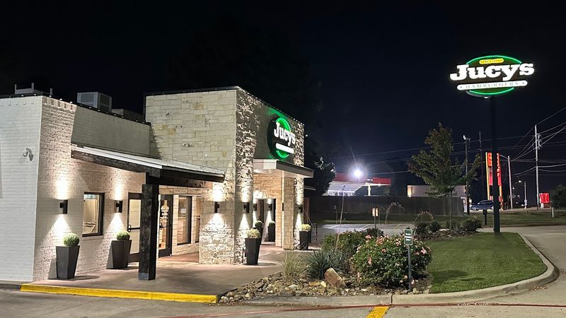 Hours, Drive-Thru, and Timing a Visit Hours, Drive-Thru, and Timing a Visit
