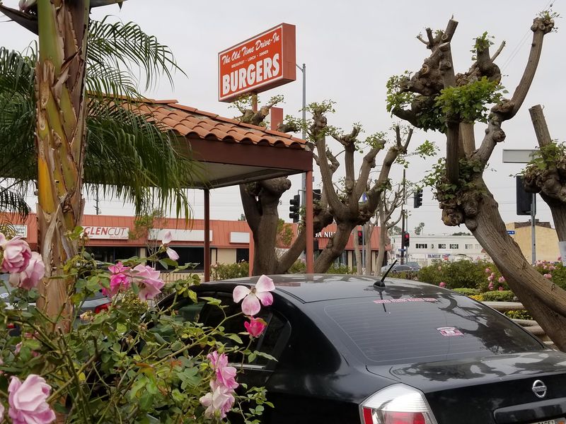 Hours, Prices, and Parking Pointers Hours, Prices, and Parking Pointers